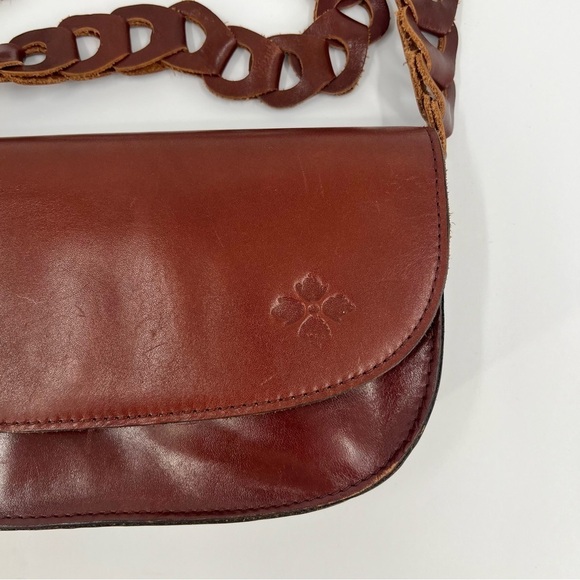 Patricia Nash Chelsey Chainlink Leather Crossbody Bag in British Tan - Picture 3 of 14